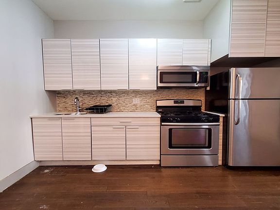 3rd image of 771 Saint Johns Pl #2