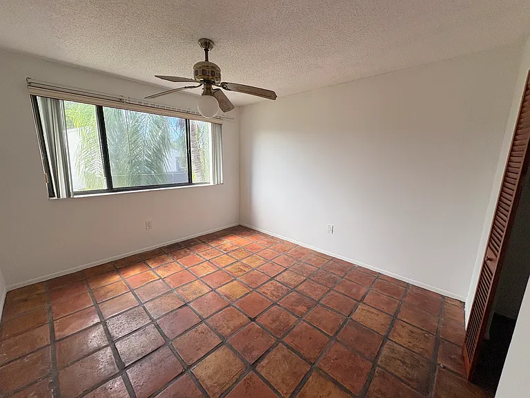 SW 100th Ct — Photo 10