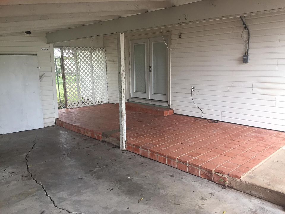 2nd image of 613 Spencer St