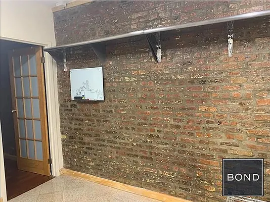 Rented by Bond New York | media 20