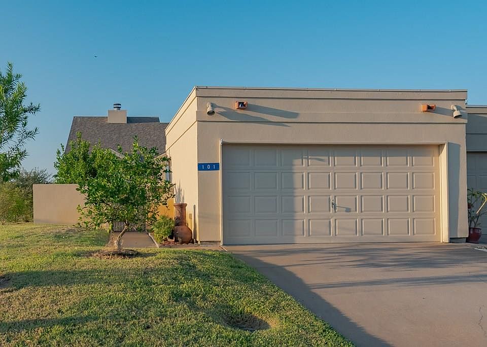 1st image of 101 Pebble Creek Dr