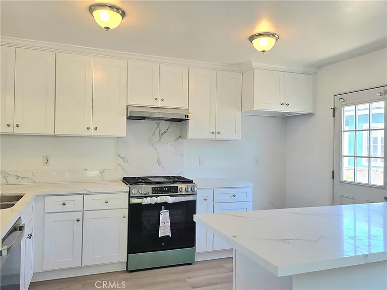 24223 Ambassador Pl — Photo 5