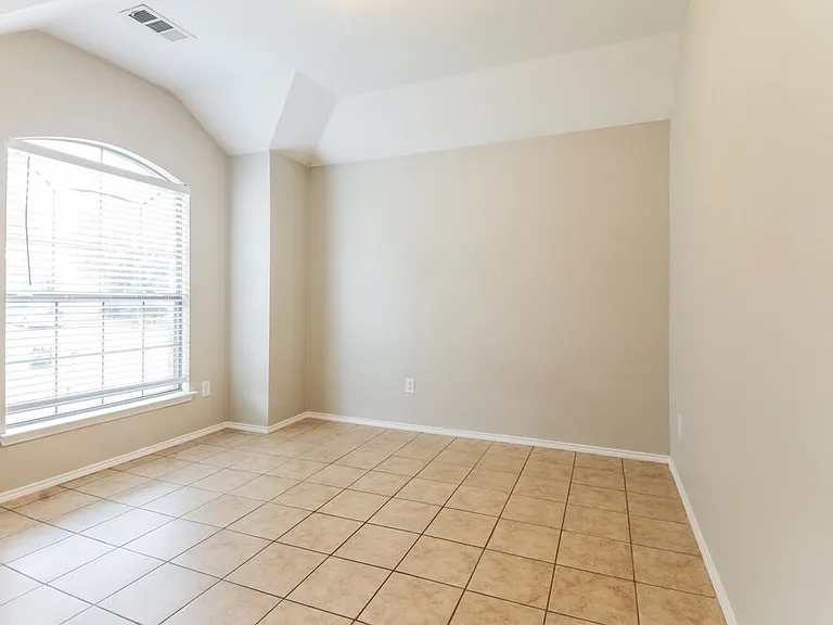 129 Arbordale Way — Photo 12