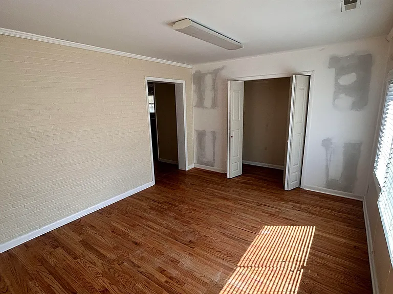 2106 Giles Dr NE — Photo 12