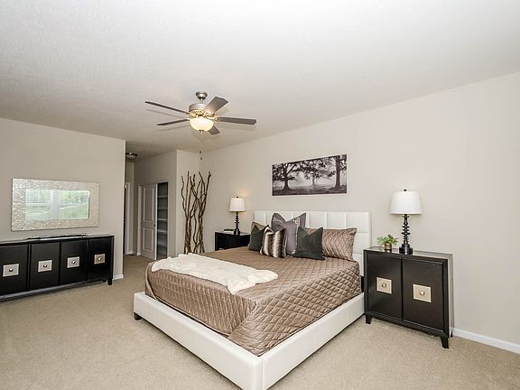 3rd image of 7383 Devonshire Dr