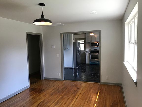 5th image of 320 Becklea Dr #B