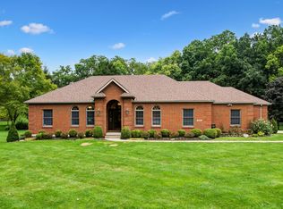 820 Falkirk Dr, Springfield, OH 45502