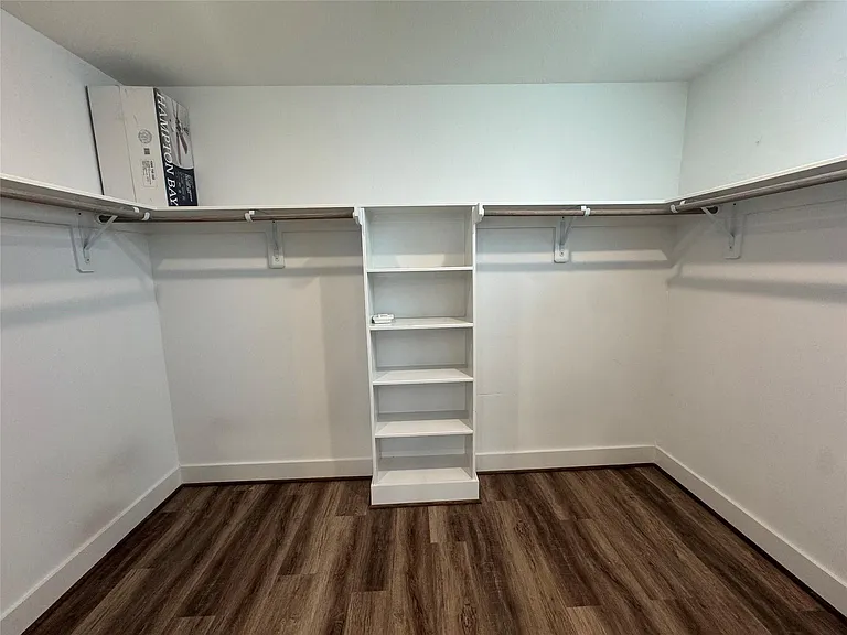 1282 N Post Oak Rd #A — Photo 19
