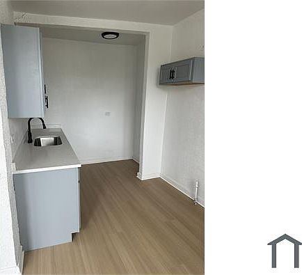 3rd image of 10 S Homan Ave #2