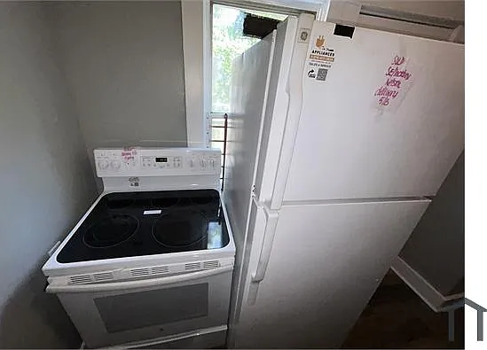 3 bed, 1160 sqft, $1,559 — Photo 3