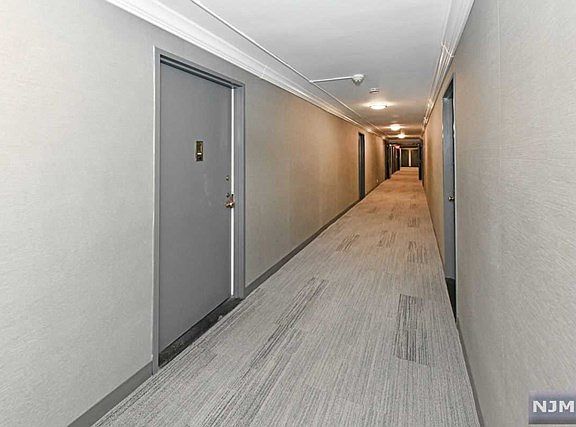 4th image of 7100 Boulevard East