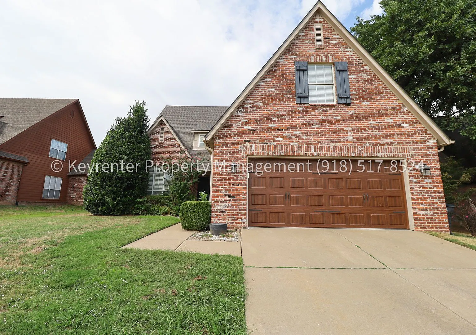 Spectacular 4 Bed | 4 Bath house in Ridge Pointe — Photo 4