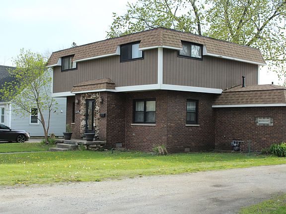 2nd image of 2138 N Hawthorne Ave