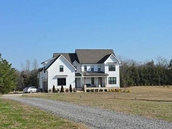 3rd image of 4873 Bradyville Pike
