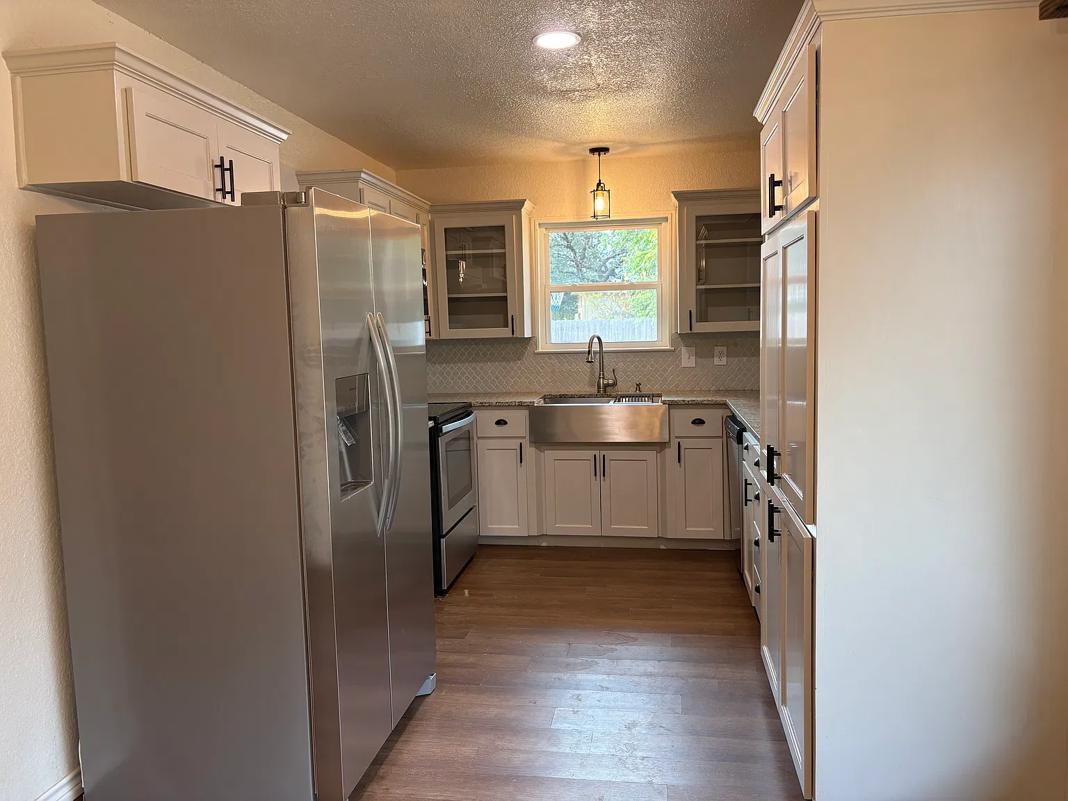 4 bed, 1774 sqft, $2,395 — Photo 4