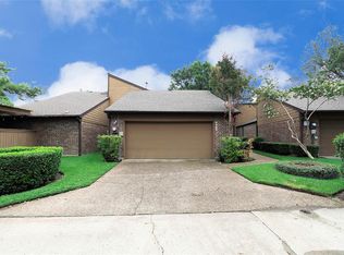 3304 Scarlet Oak Ct, Farmers Branch, TX 75234