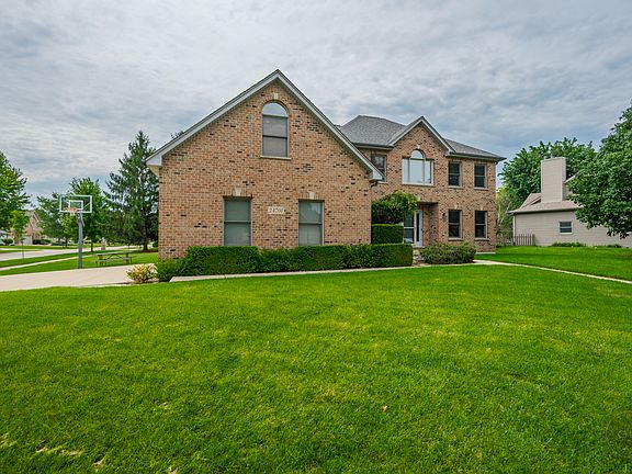 2nd image of 24701 W Hanover Ct