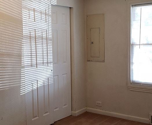 4th image of 1260 E Whidbey Ave #1