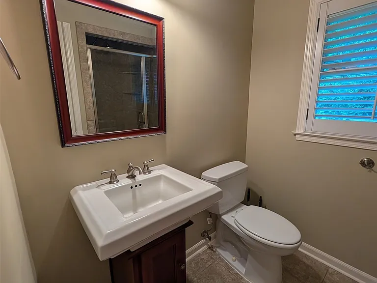 111 Arrowhead Dr — Photo 12