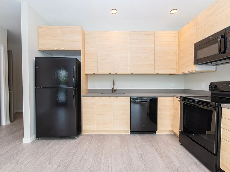Rowat Lofts Apartments — Photo 42