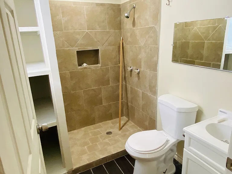 807 Jean St — Photo 28