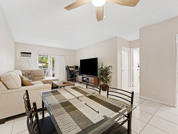 4th image of 200 S Birch Rd APT 204