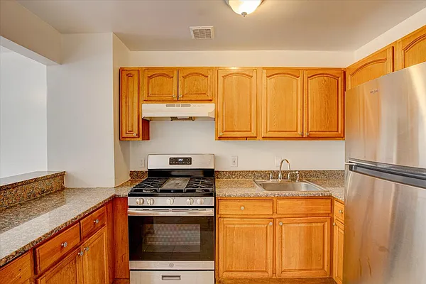 Rented by Avenues Real Estate | media 6