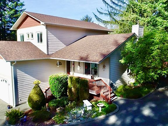 3rd image of 95867 Cape Ferrelo Rd