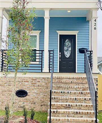 2nd image of 426 S Lopez St