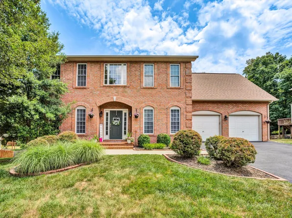 6067 Cezanne Ct, Roanoke, VA 24018