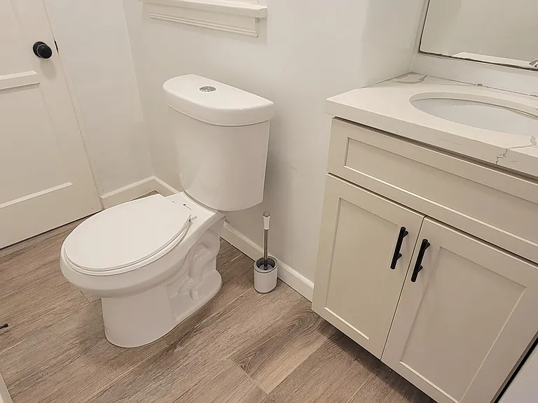 133 N Kings Rd #1/2 — Photo 28