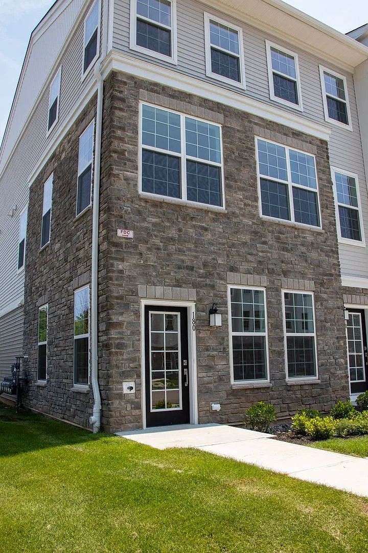 180 Leona Stewart Lane — Photo 1