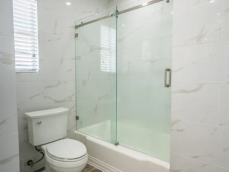 7500 NE 6th Ct #15 — Photo 10