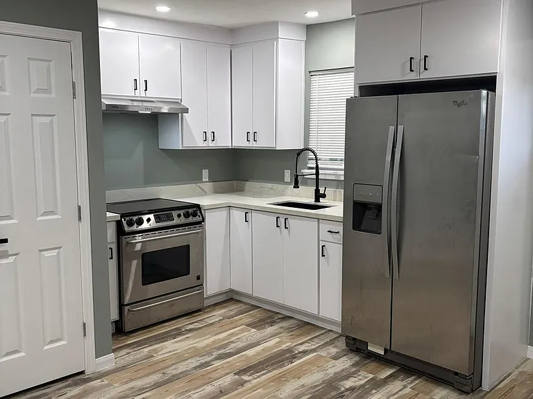 4013 Vaughn St — Photo 12