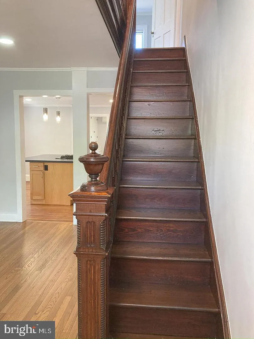 3 bed, 1292 sqft, $3,500 — Photo 2