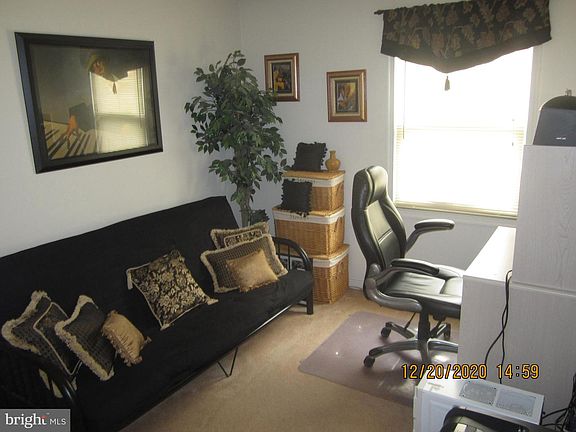 5th image of 13023 Trumbull Dr