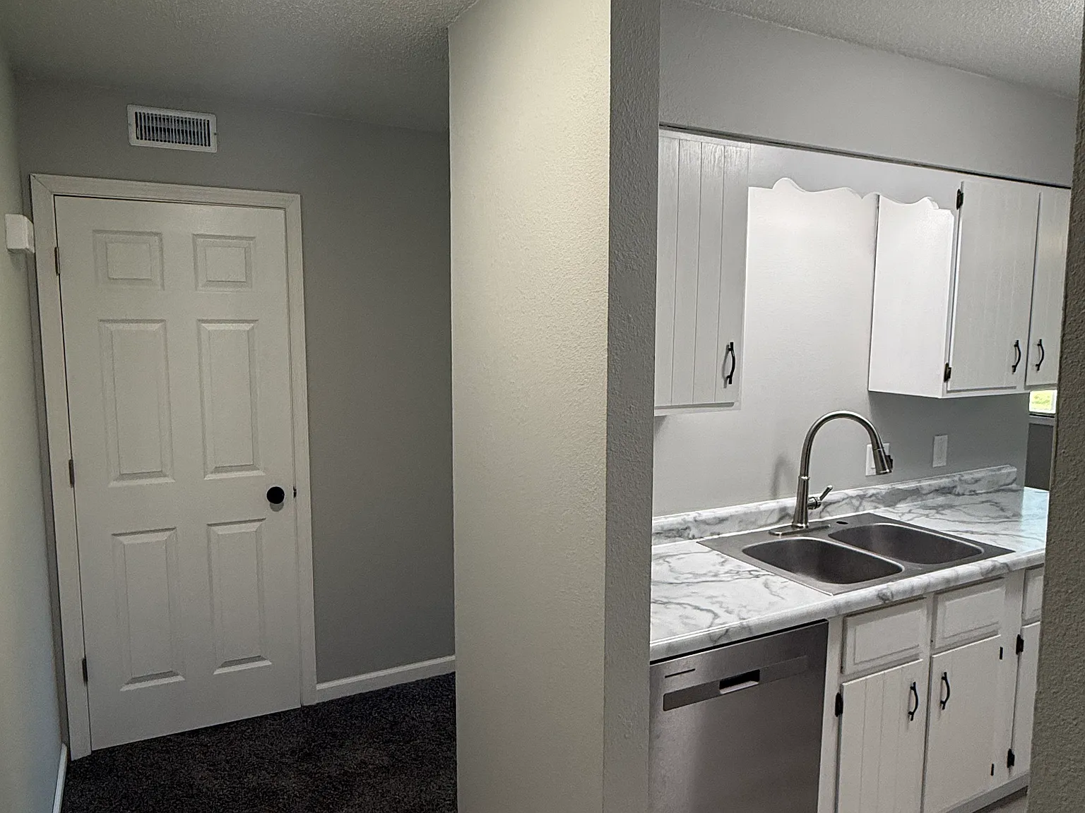 2 bed, 881 sqft, $1,250 — Photo 1