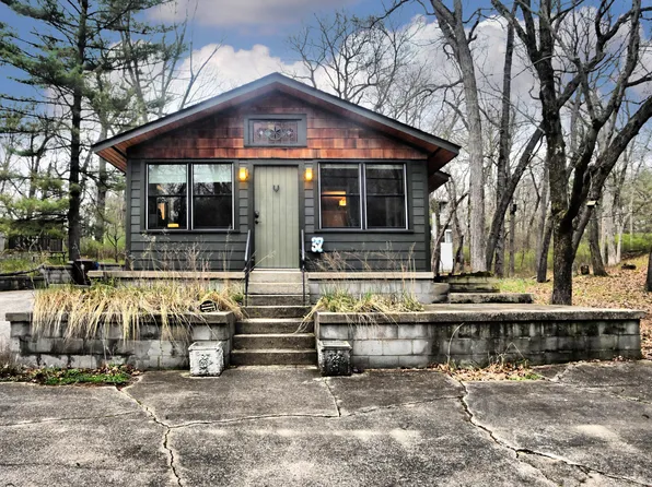 37 S Lake Shore County Rd, Beverly Shores, IN 46301