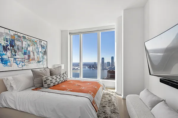 Rented by Douglas Elliman | media 78