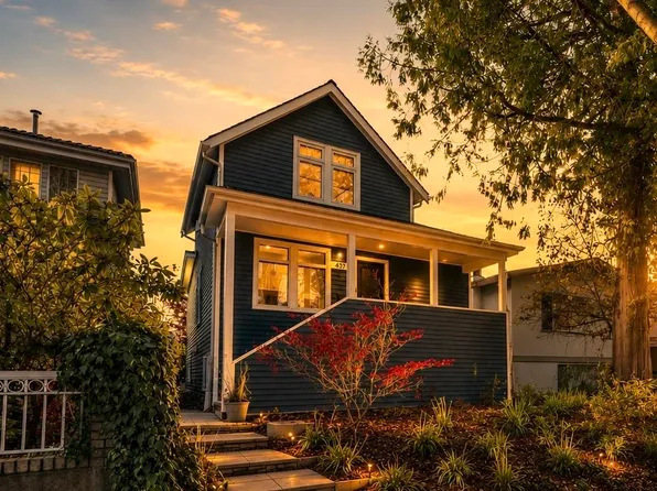 4379 Welwyn St, Vancouver, BC V5N 3Z3
