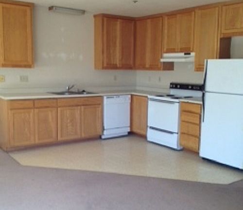 2nd image of 1274 Broadway