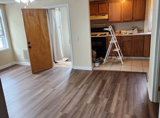 8 Clement St, Tiverton, RI 02878