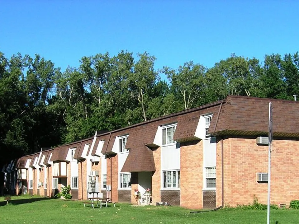 Meadow Creek Apartments