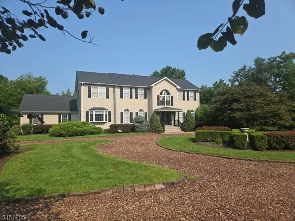 32 Coddington Rd, Readington Twp., NJ 08889
