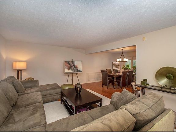 5th image of 1183 Berwick Ln