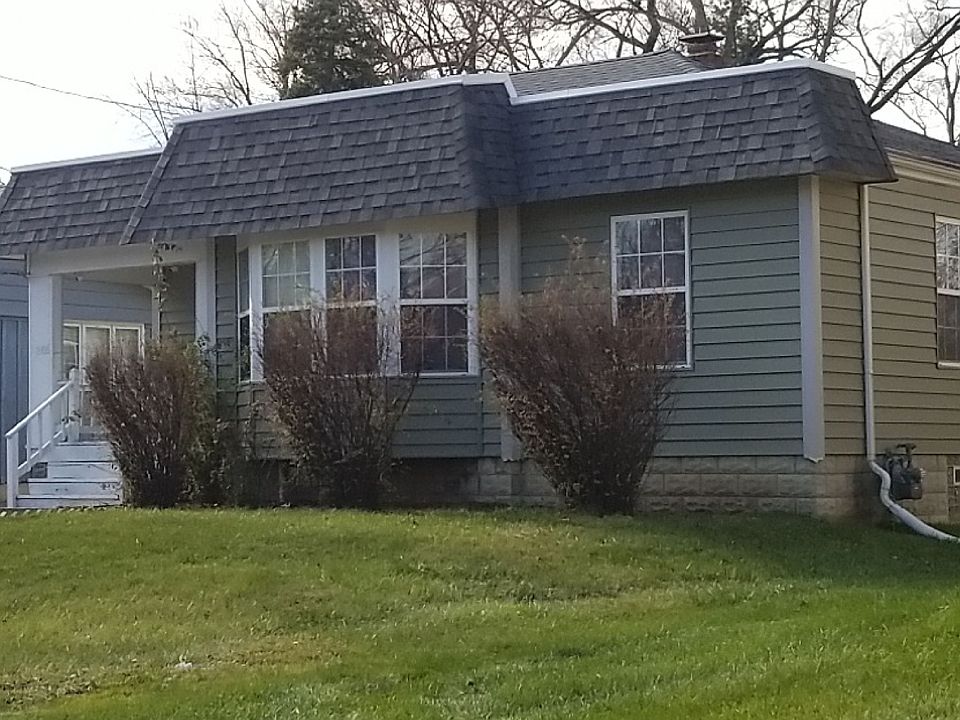 2nd image of 266 N Addison Rd