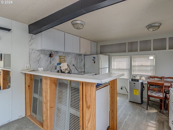 3rd image of 8039 SE Monterey Ave