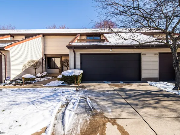 32673 Jefferson Dr #73, Solon, OH 44139