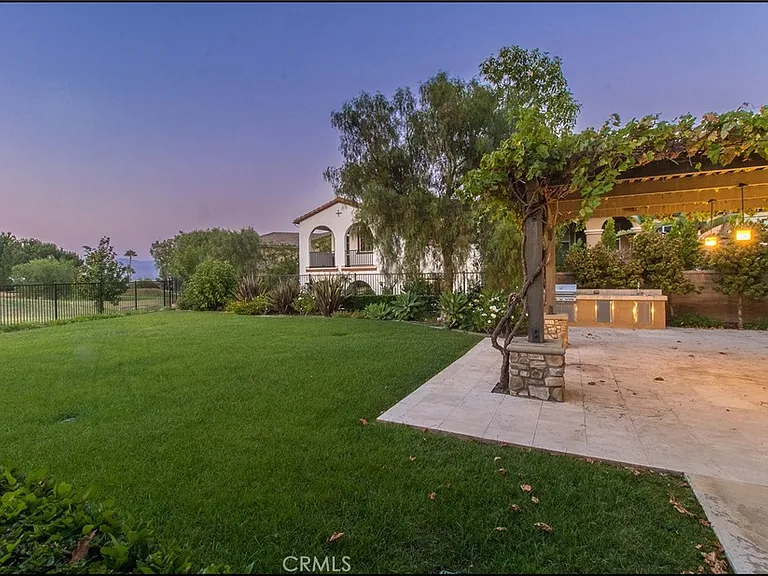 47 Santa Barbara Dr — Photo 35