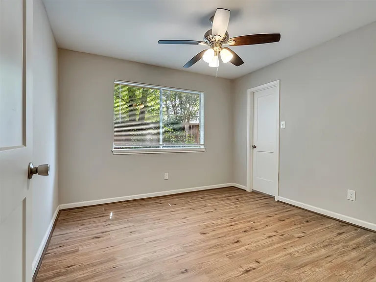 2030 Lone Rock Dr — Photo 31